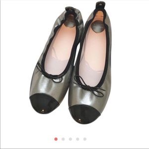 New Stuart Weitzman silver black flats bow